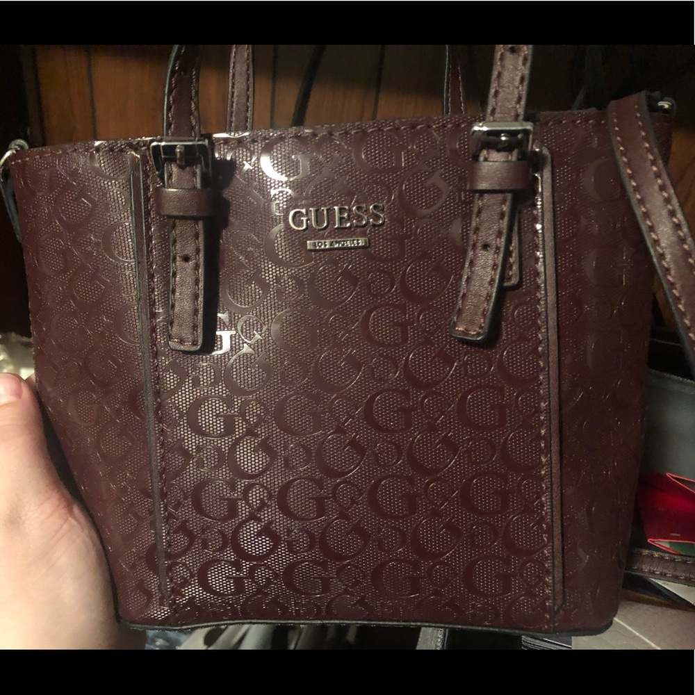 Guess purse - Picture 4 of 4